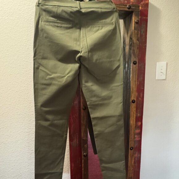 Old Navy High-Rise PIXIE Pants – Olive Green – Size 10 – NWT - Picture 3 of 5
